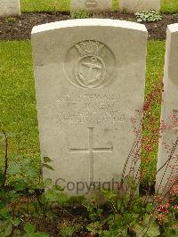 Etaples Military Cemetery - Jones, E